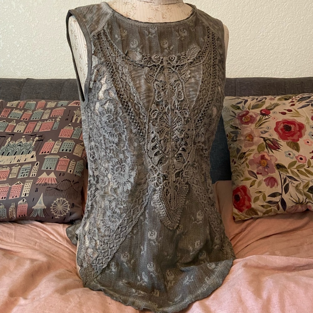 Free People dark gray mixed fabric floral tank